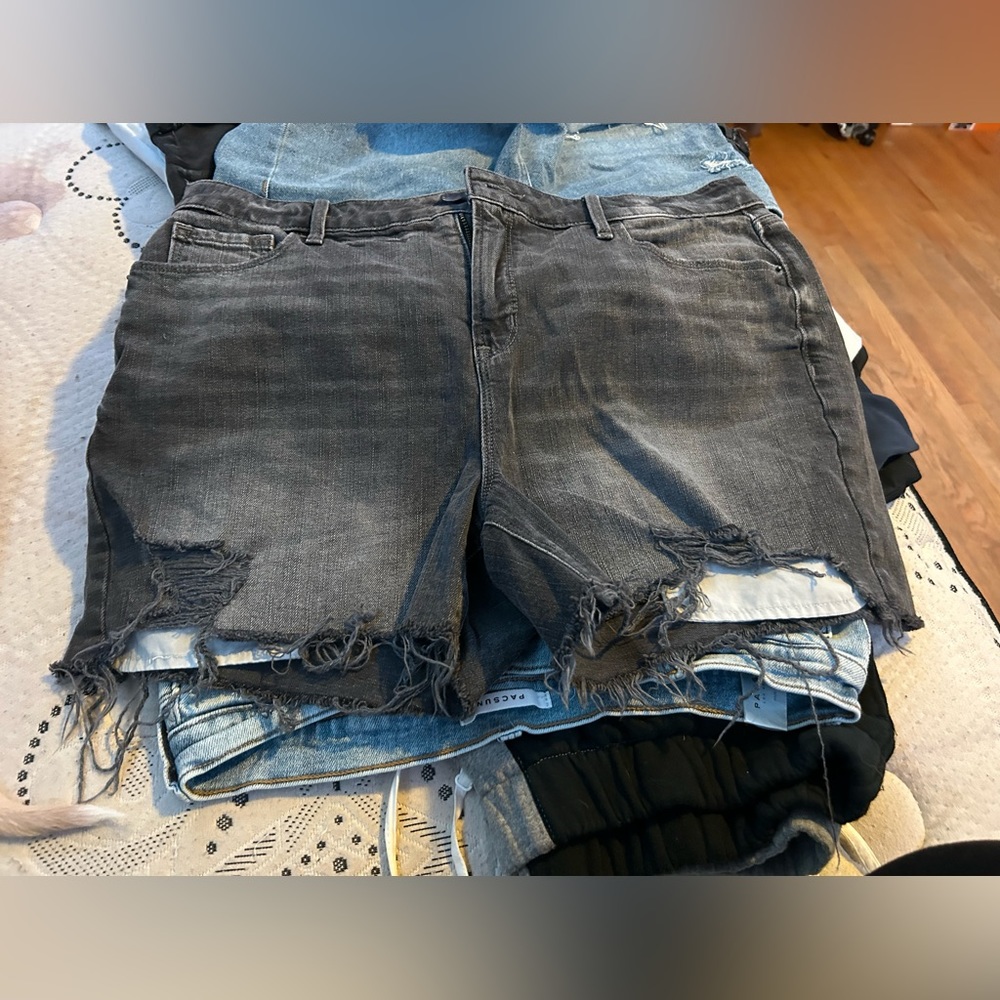 mom jean shorts